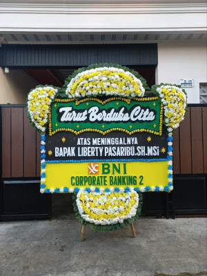 Papan Bunga Duka di Padang Merbau